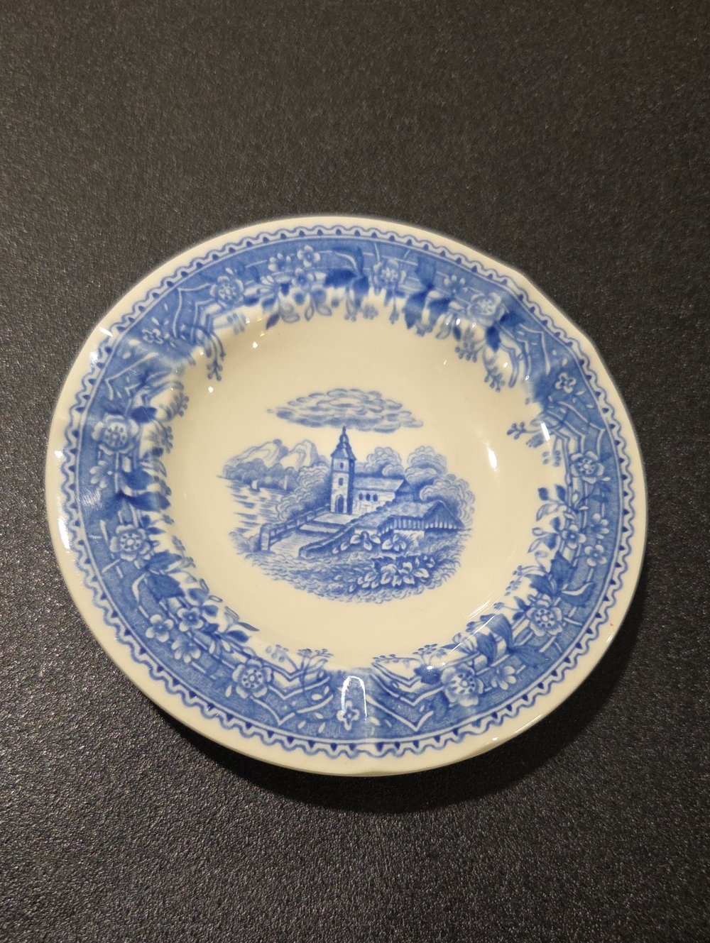 Villeroy & Boch Burgenland Blue and White Scenic Ceramic Ashtray